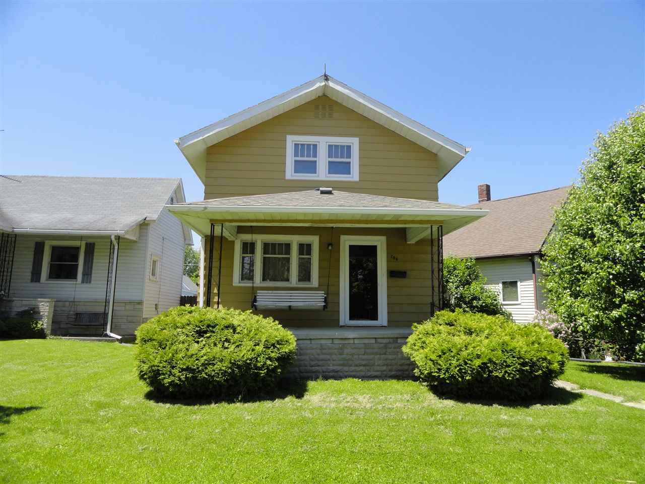 704 High Street Decatur, IN 46733 - Photo 1 of 19