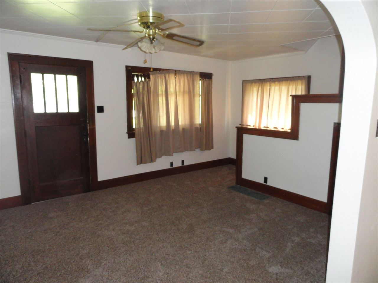704 High Street Decatur, IN 46733 - Photo 5 of 19