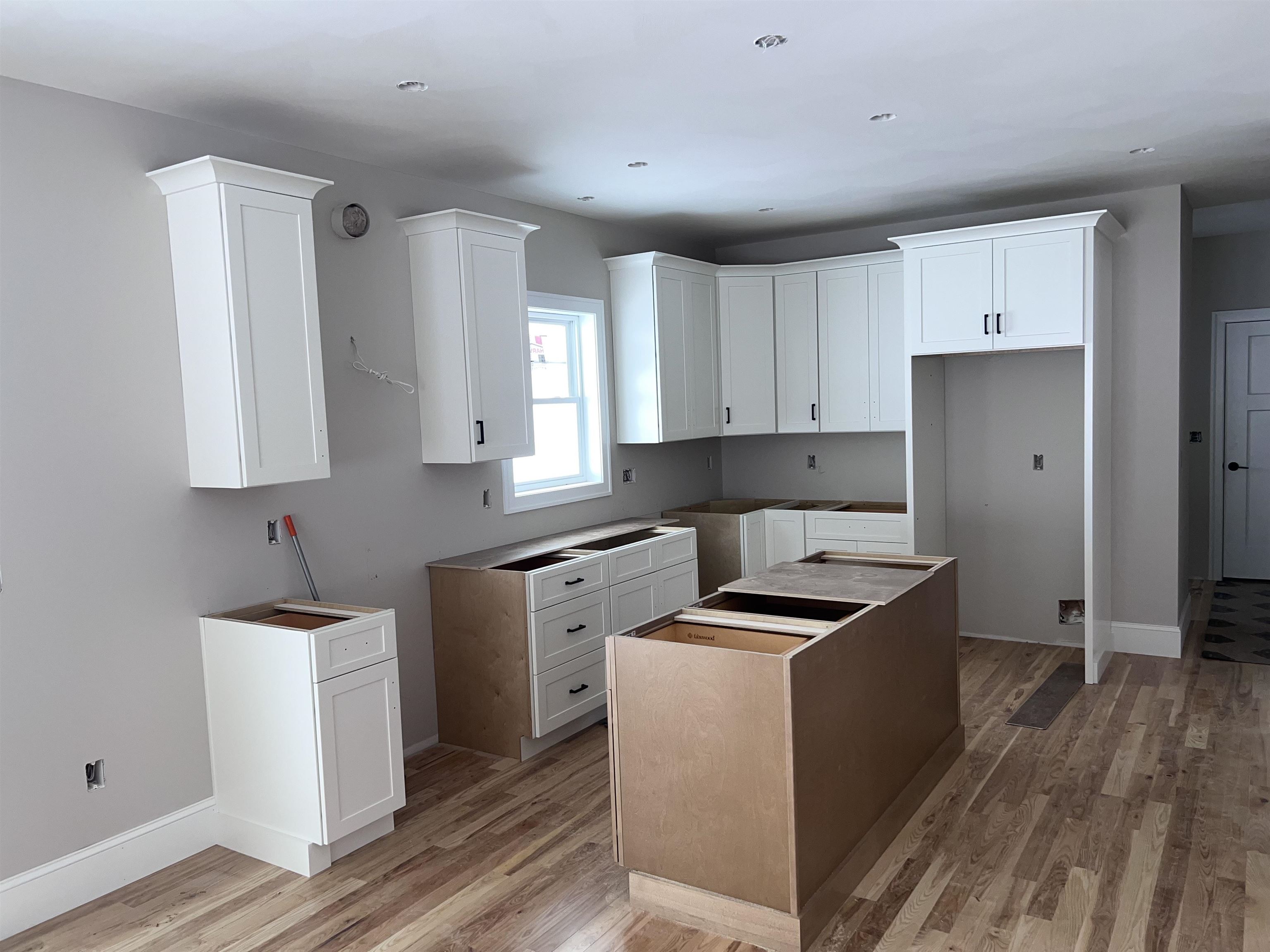 105 Seaverns Bridge Road Merrimack, NH 03054 - Photo 9 of 53