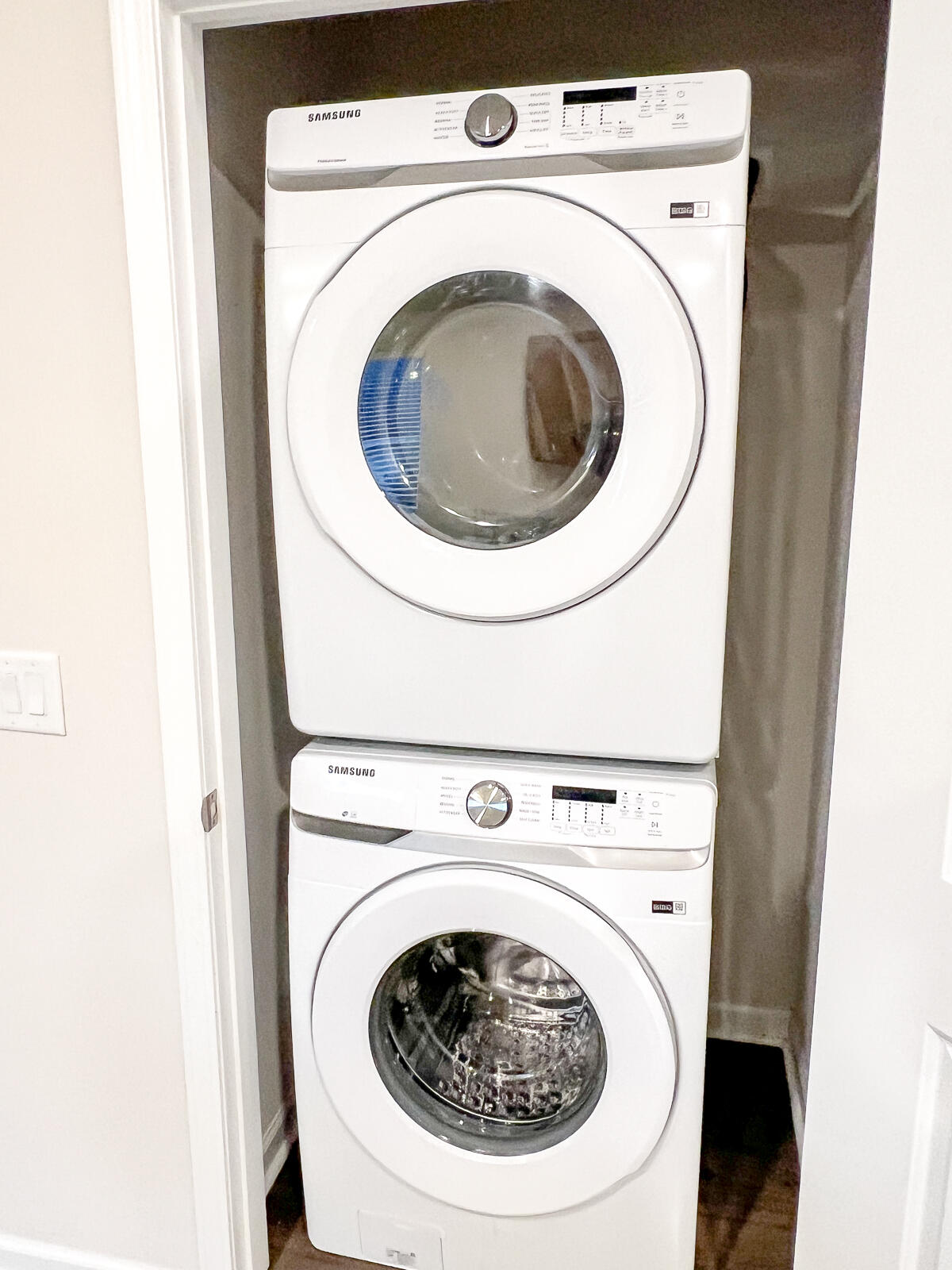 1327 Warrens Way Manning, SC 29102 - Photo 11 of 13 Washer & Dryer