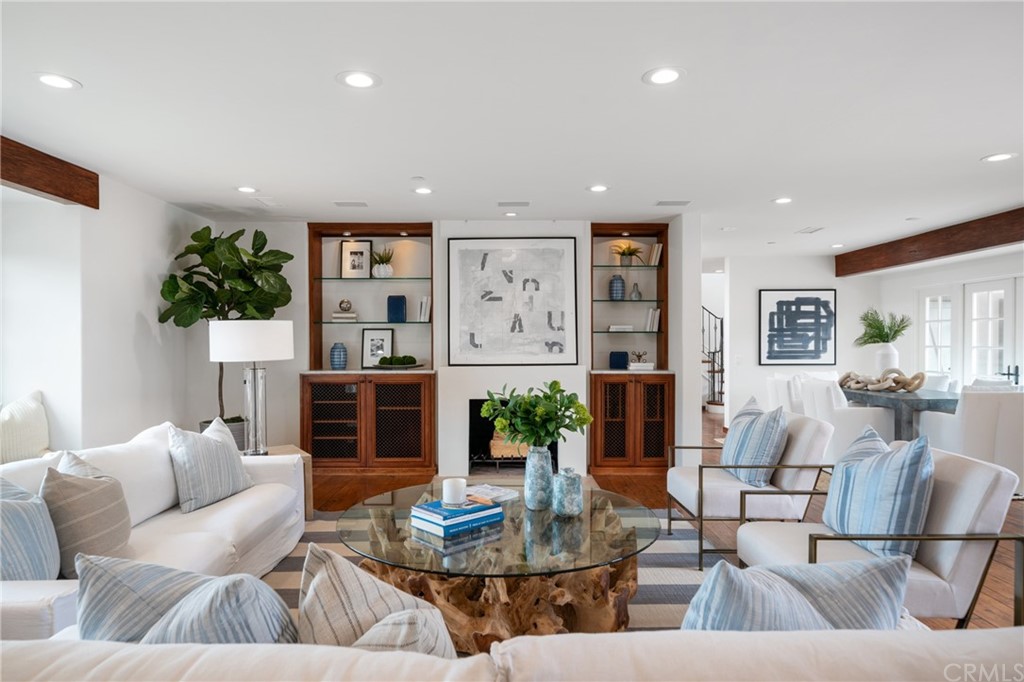 138 Emerald Bay Laguna Beach, CA 92651 - Photo 8 of 75