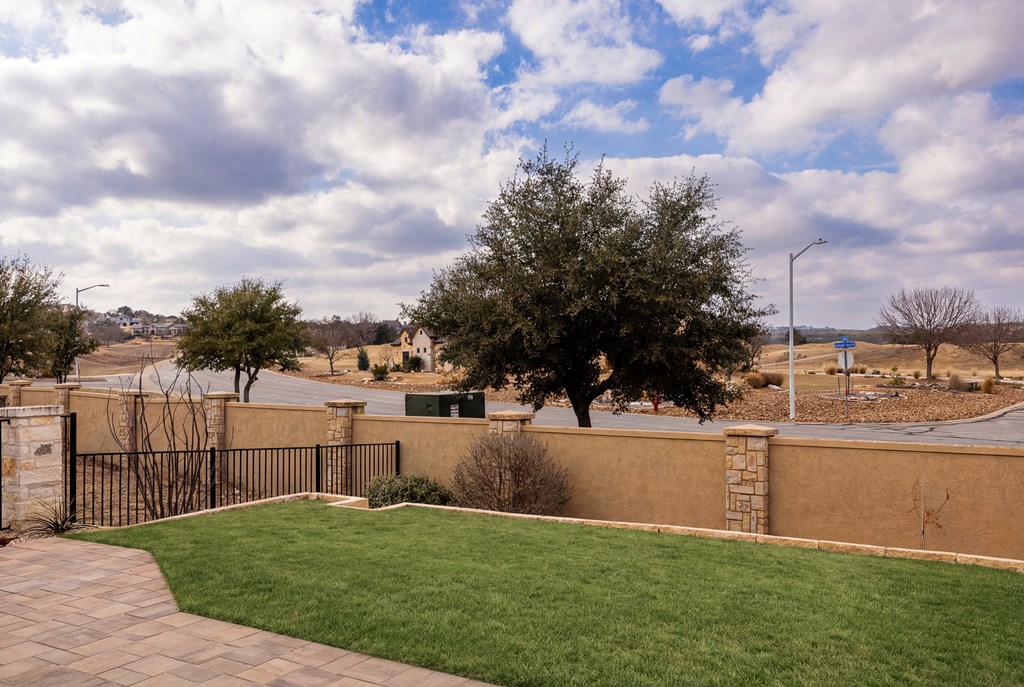 2040 Toscano Way Kerrville, TX 78028 - Photo 22 of 28