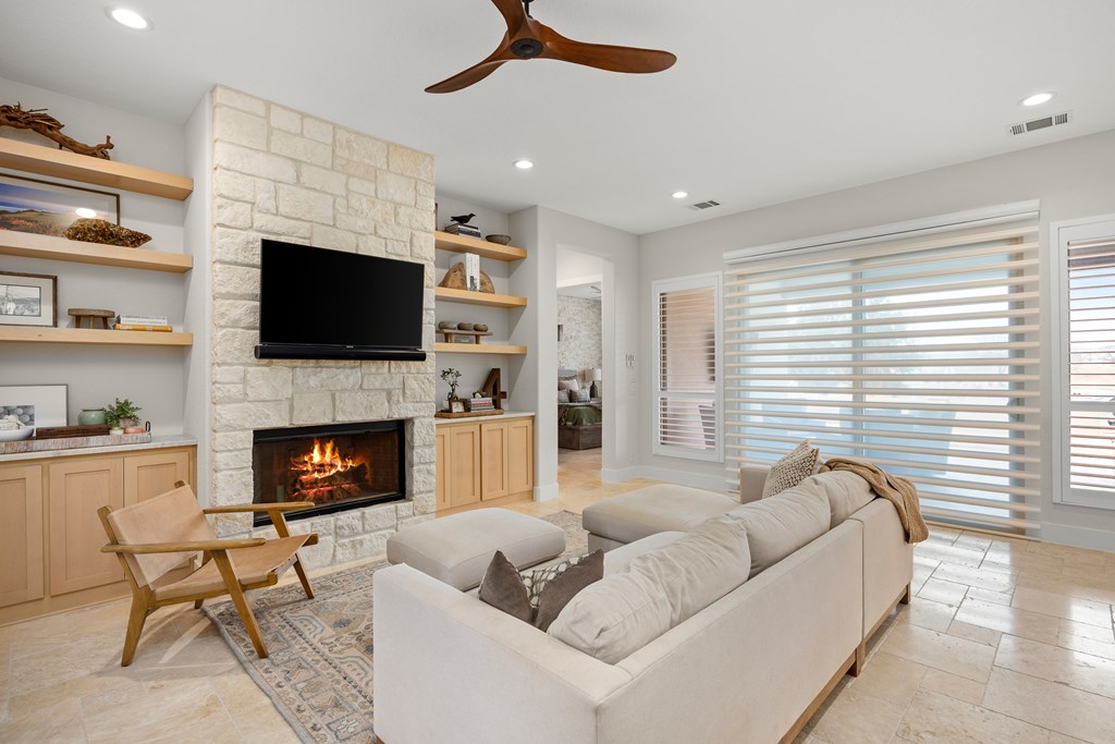 2040 Toscano Way Kerrville, TX 78028 - Photo 9 of 28