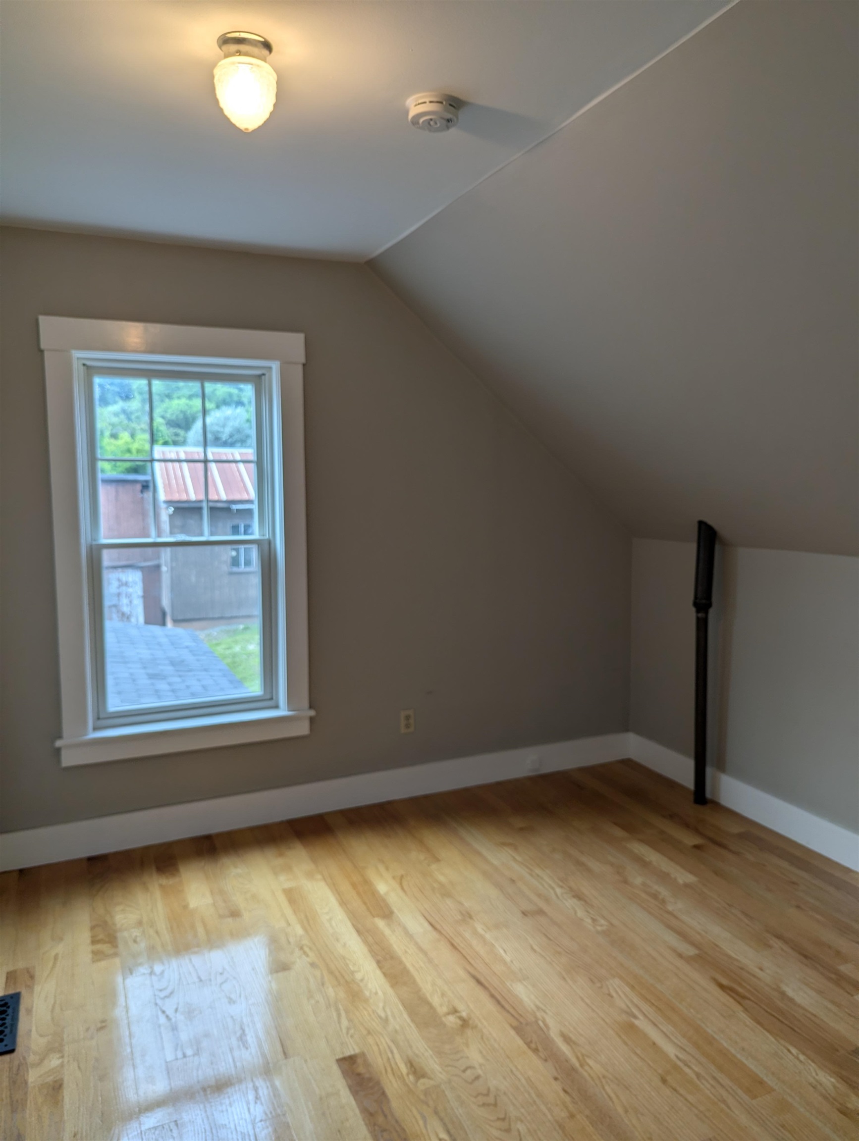 447 Elm Street Chester, VT 05143 - Photo 22 of 25 Gallery Image 22