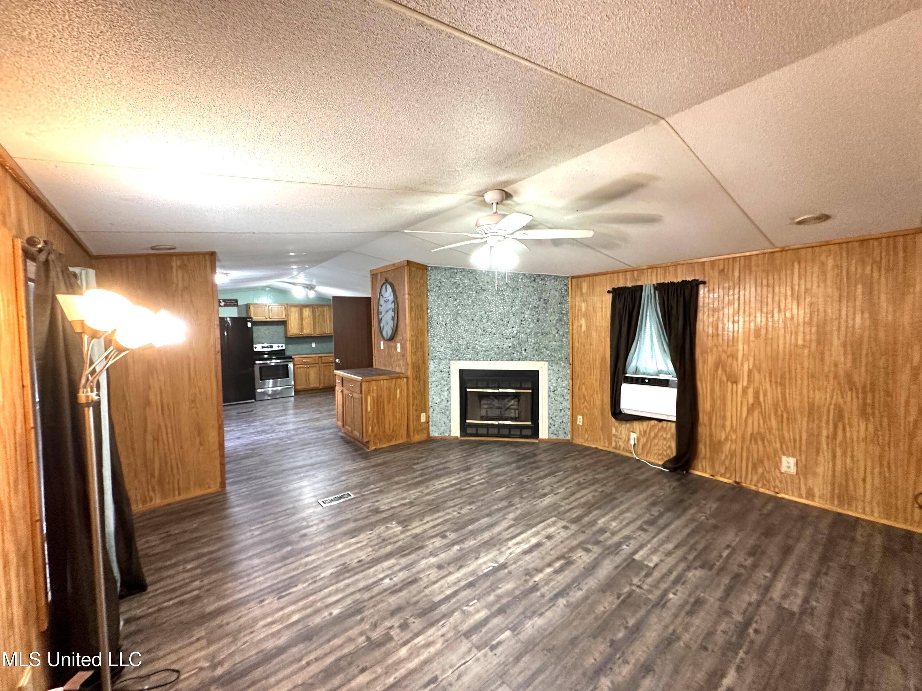 113 Glover Road Poplarville, MS 39470 - Photo 12 of 21 IMG_2192