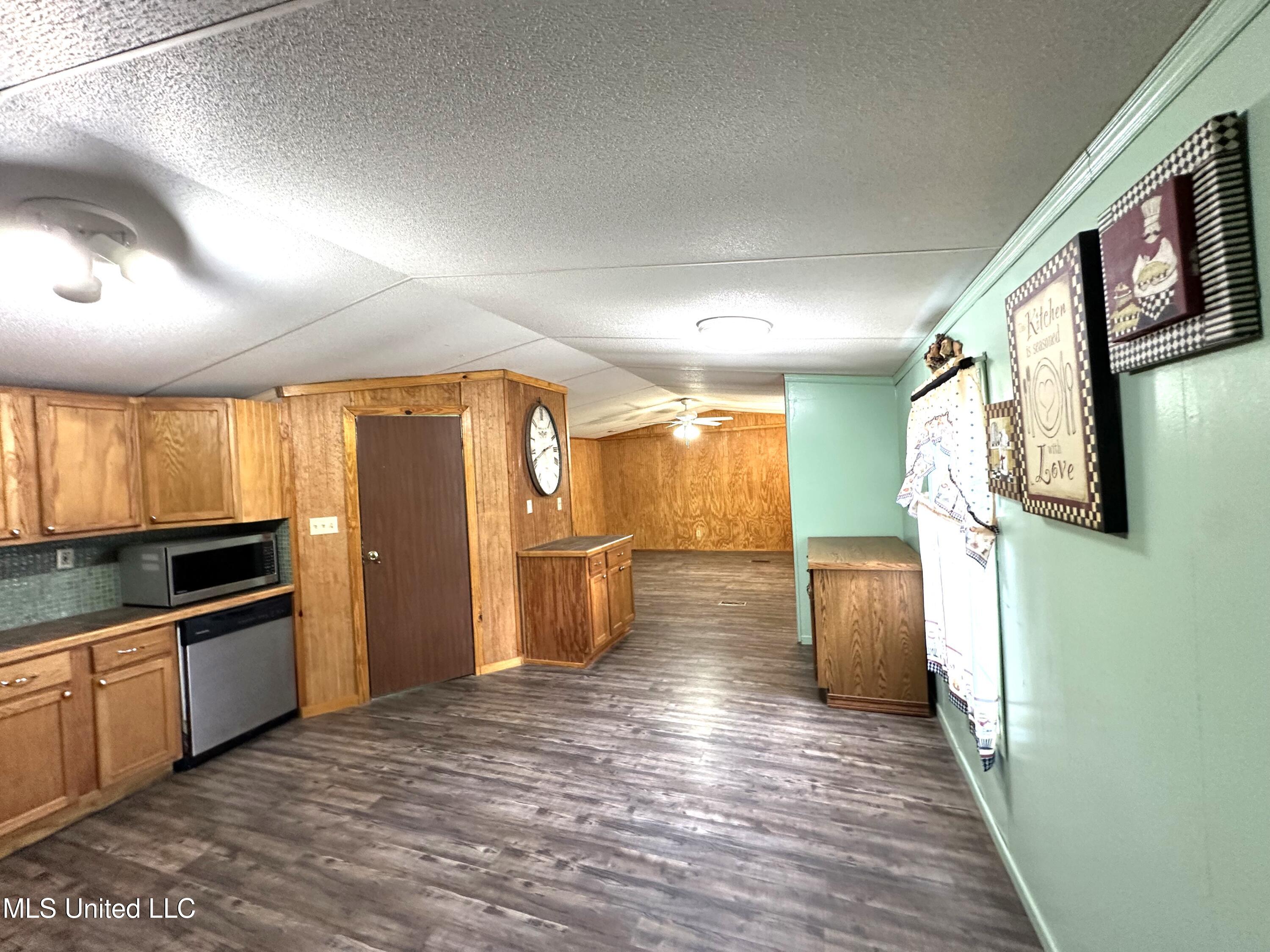 113 Glover Road Poplarville, MS 39470 - Photo 15 of 21 IMG_2195