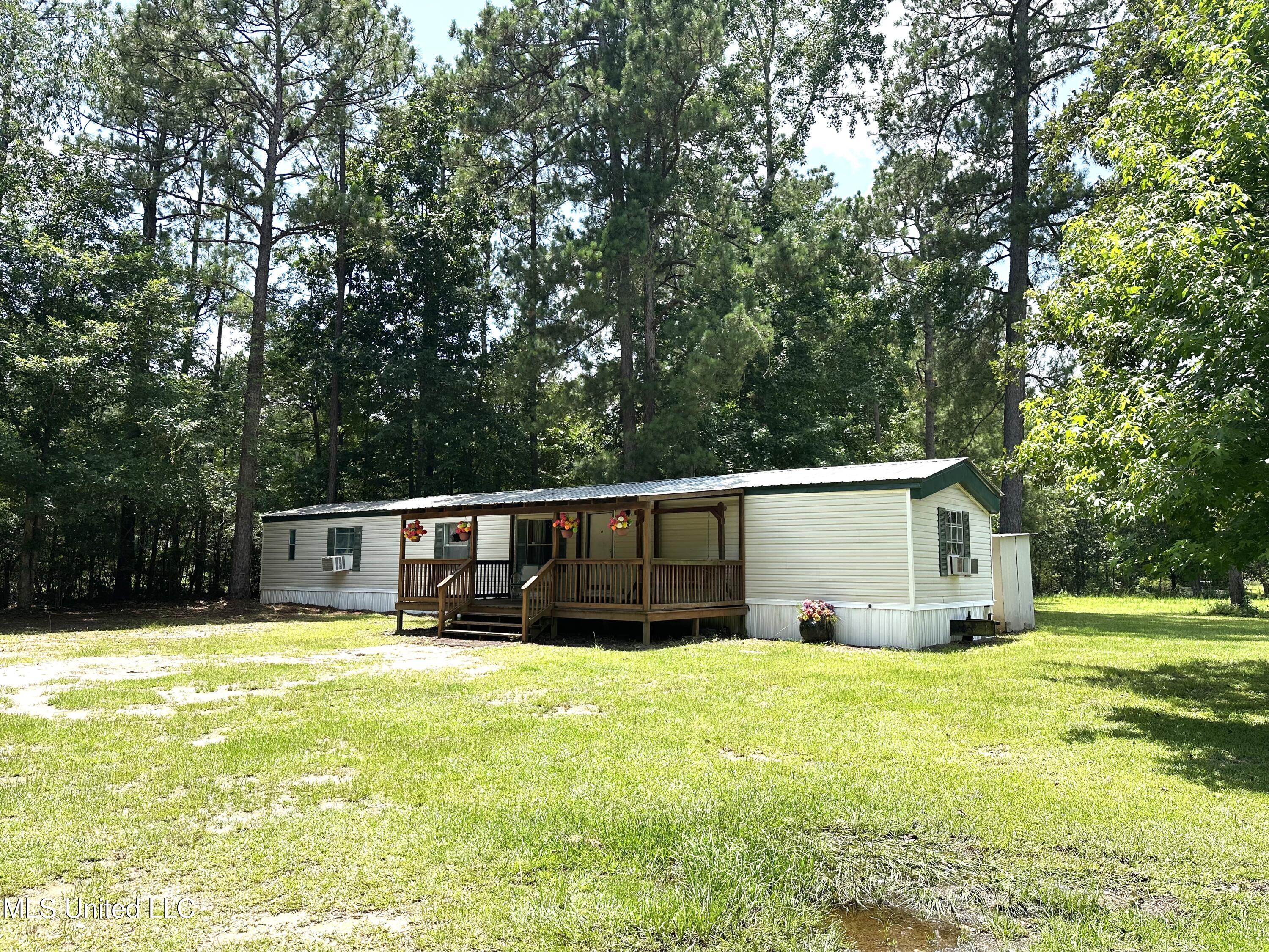 113 Glover Road Poplarville, MS 39470 - Photo 3 of 21 IMG_2183
