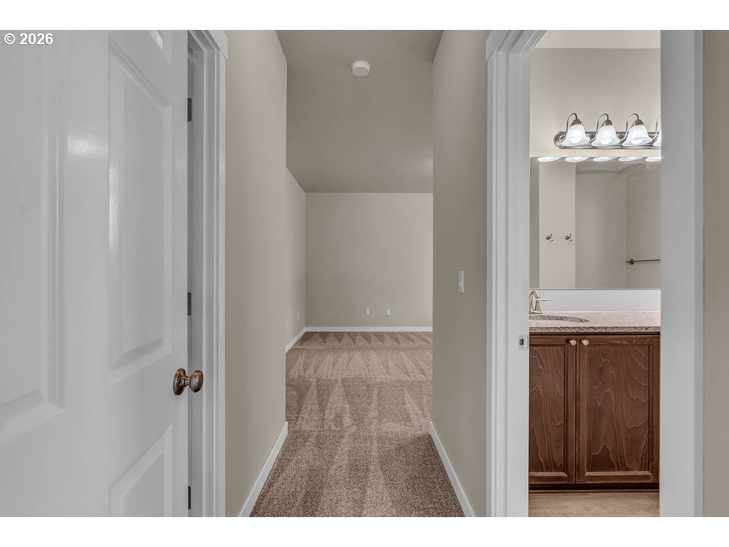 6922 Fruitland Road Northeast Salem, OR 97317 - Photo 17 of 47 Gallery Image 17