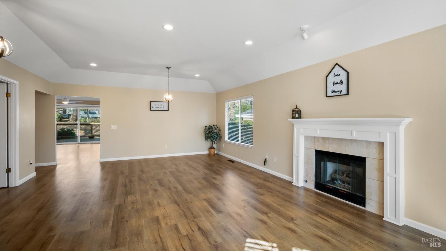 8151 Oakmont Drive Santa Rosa, CA 95409 - Photo 14 of 67