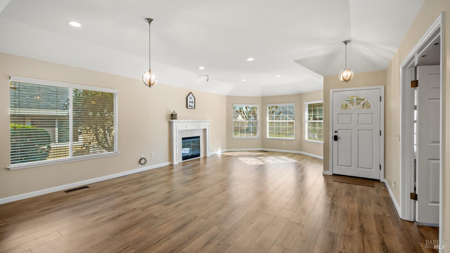 8151 Oakmont Drive Santa Rosa, CA 95409 - Photo 9 of 67