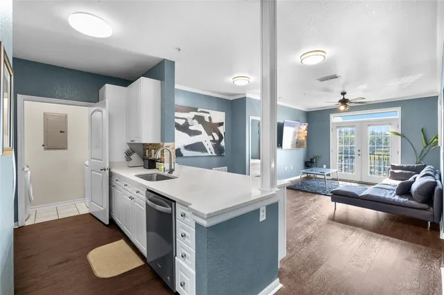 $259,000 | 4221 West Spruce Street, Unit 2317, Tampa, FL 33607