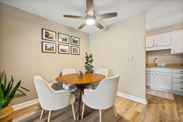 $179,900 | 2222 South Stewart Avenue, Unit 1C, Lombard, IL 60148
