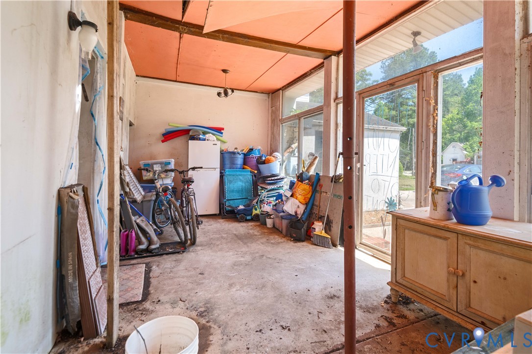 6243 Studley Road Mechanicsville, VA 23116 - Photo 57 of 65 a view of a room with gym equipment