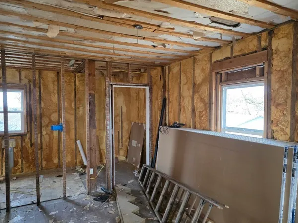 $35,000 | 504 South Peoria Street, Bradford, IL 61421