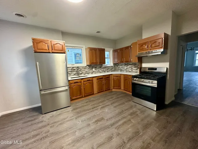 $299,900 | 421 Summit Avenue, Schenectady, NY 12307