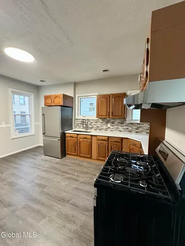 $299,900 | 421 Summit Avenue, Schenectady, NY 12307