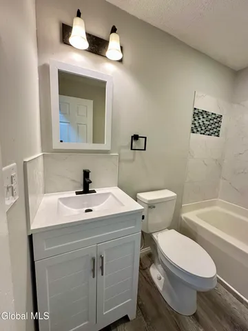 $299,900 | 421 Summit Avenue, Schenectady, NY 12307