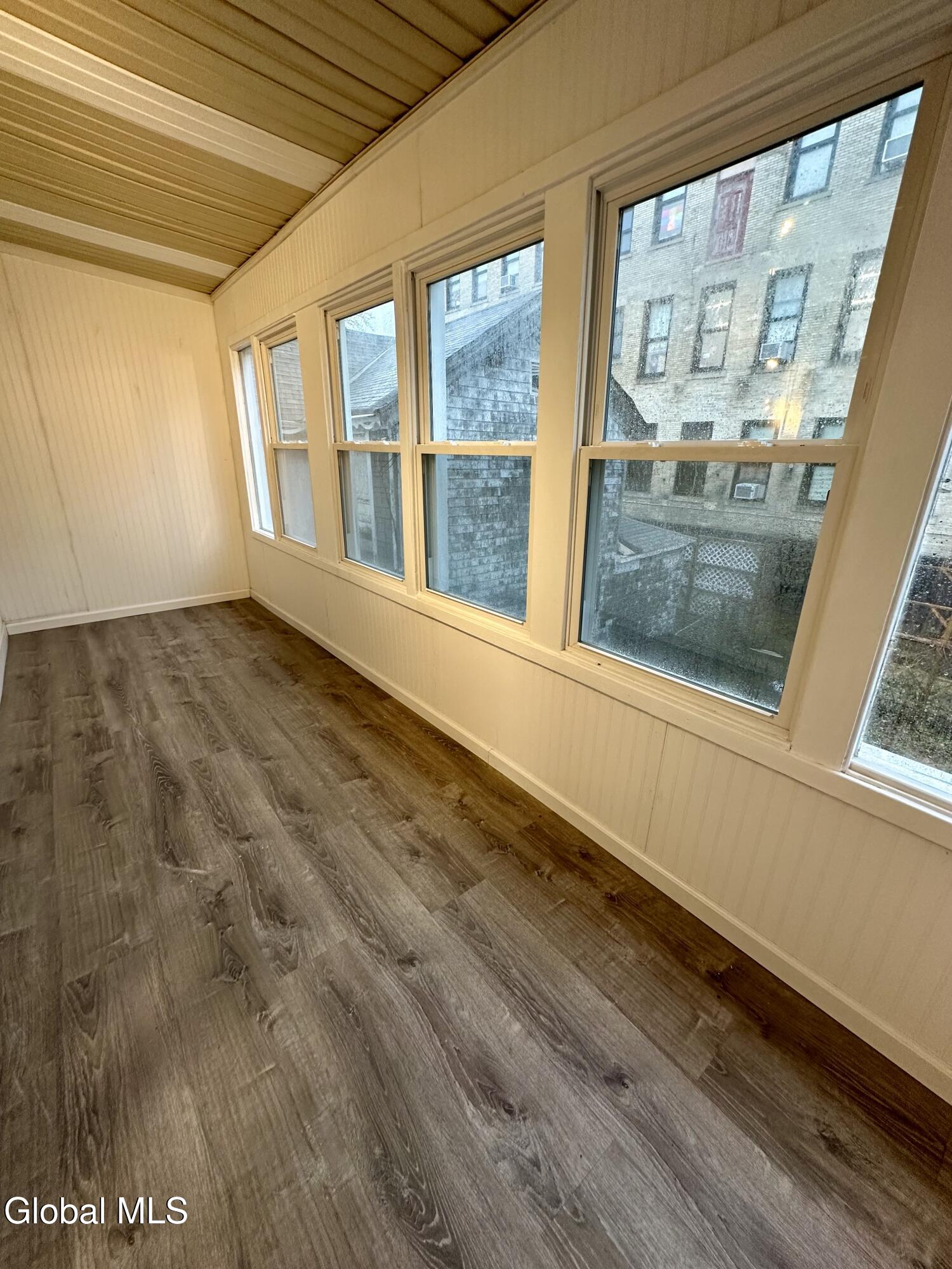 421 Summit Avenue Schenectady, NY 12307 - Photo 20 of 23 IMG_9213