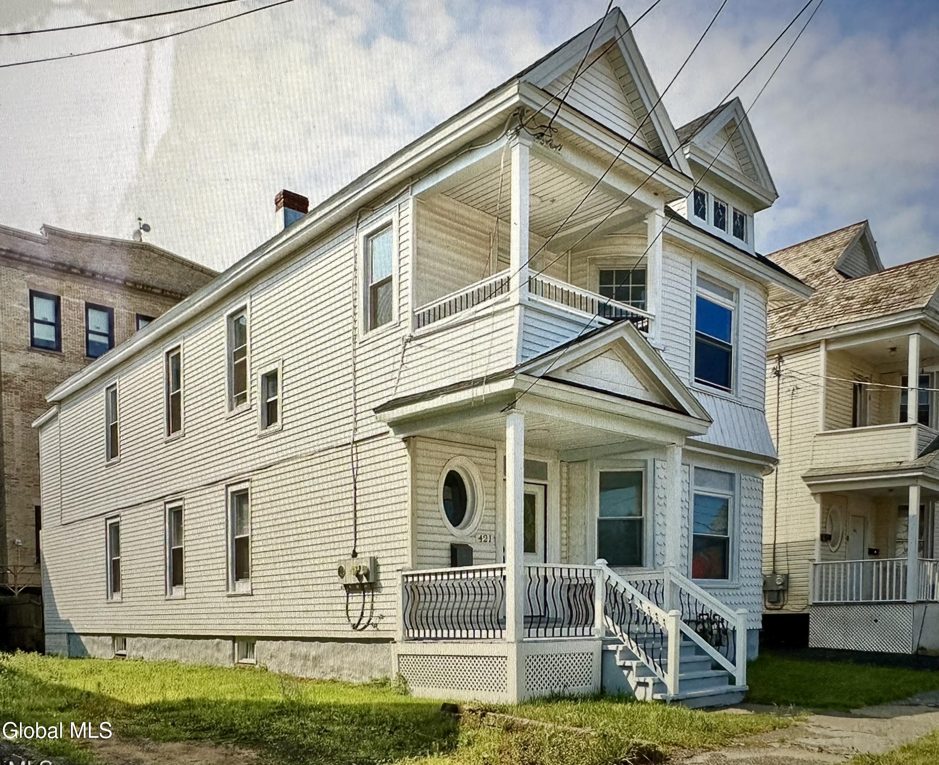 421 Summit Avenue Schenectady, NY 12307 - Photo 2 of 23 IMG_9249