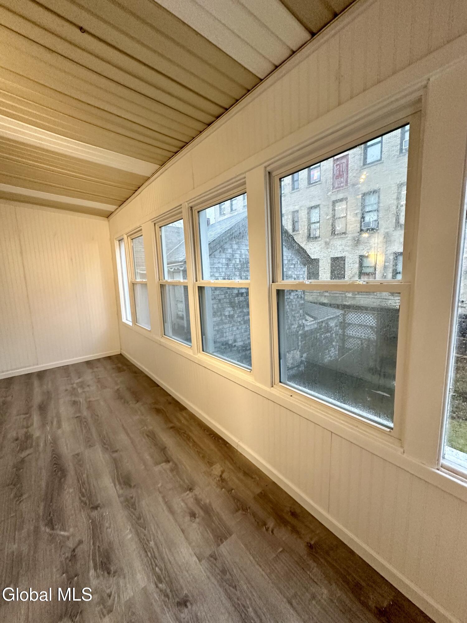 421 Summit Avenue Schenectady, NY 12307 - Photo 21 of 23 IMG_9212