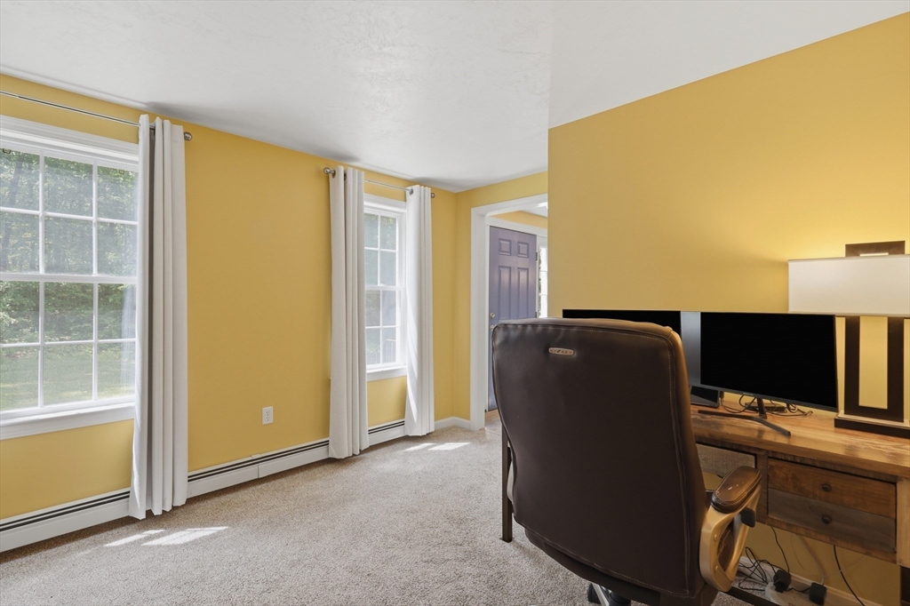 115 Hunter Road Uxbridge, MA 01569 - Photo 16 of 38