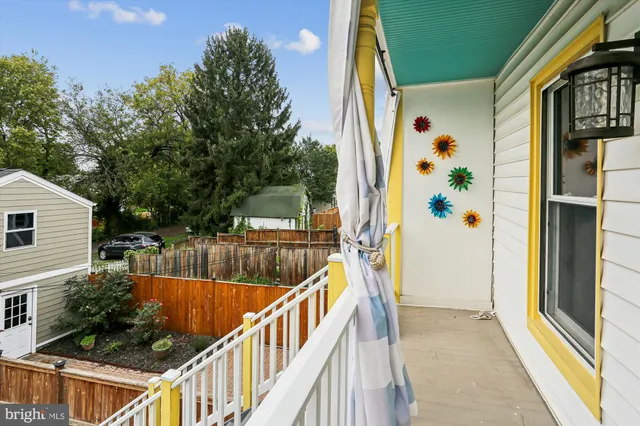 a picture of a wall with white wall painting