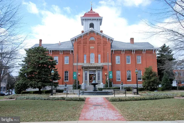 $449,000 | 124 East 7th Street, Frederick, MD 21701