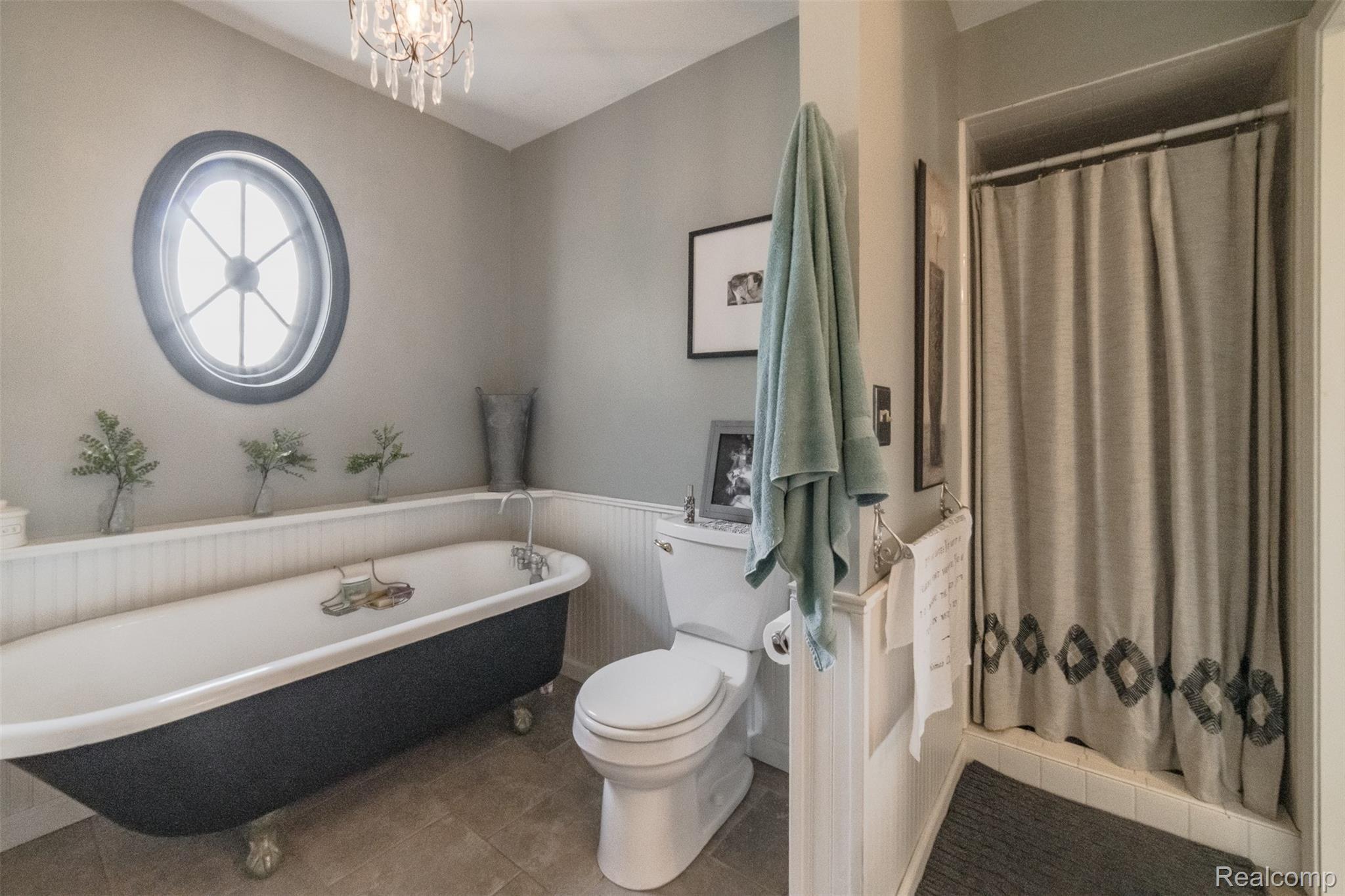 2926 Curtis Road Leonard, MI 48367 - Photo 16 of 28 Full Bath.jpg