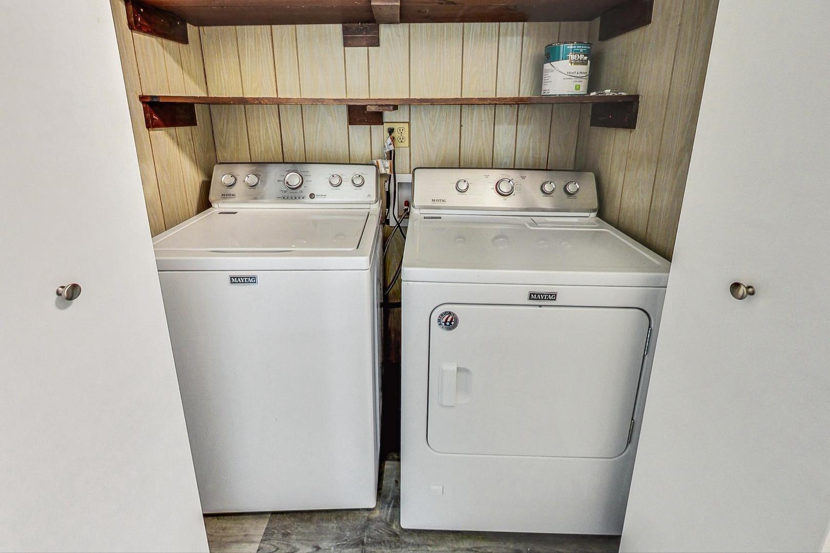 10S462 Ruth Drive Lemont, IL 60439 - Photo 19 of 24 a utility room with dryer and washer