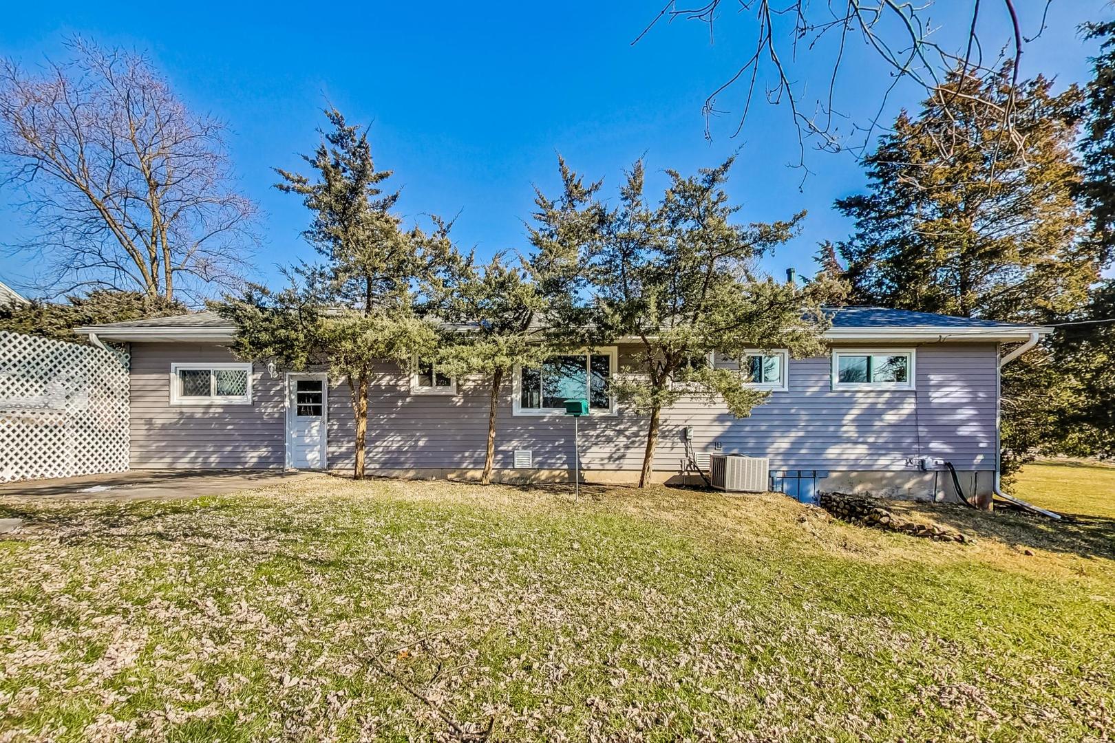 10S462 Ruth Drive Lemont, IL 60439 - Photo 20 of 24 front view of a house with a yard