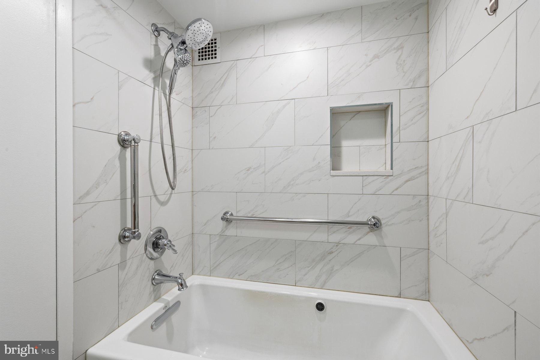 2501 Calvert Street Northwest, Unit 310 Washington, DC 20008 - Photo 7 of 15