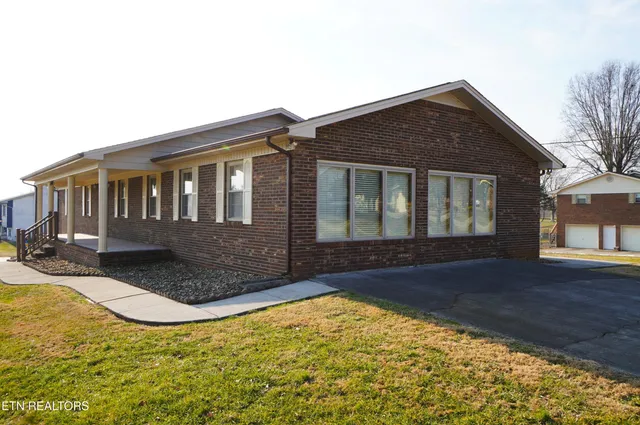 $374,900 | 483 Shaver Drive, Talbott, TN 37877