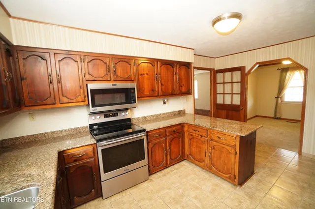 $374,900 | 483 Shaver Drive, Talbott, TN 37877