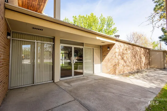 $1,900,000 | 408 North Garden Street, Boise, ID 83706