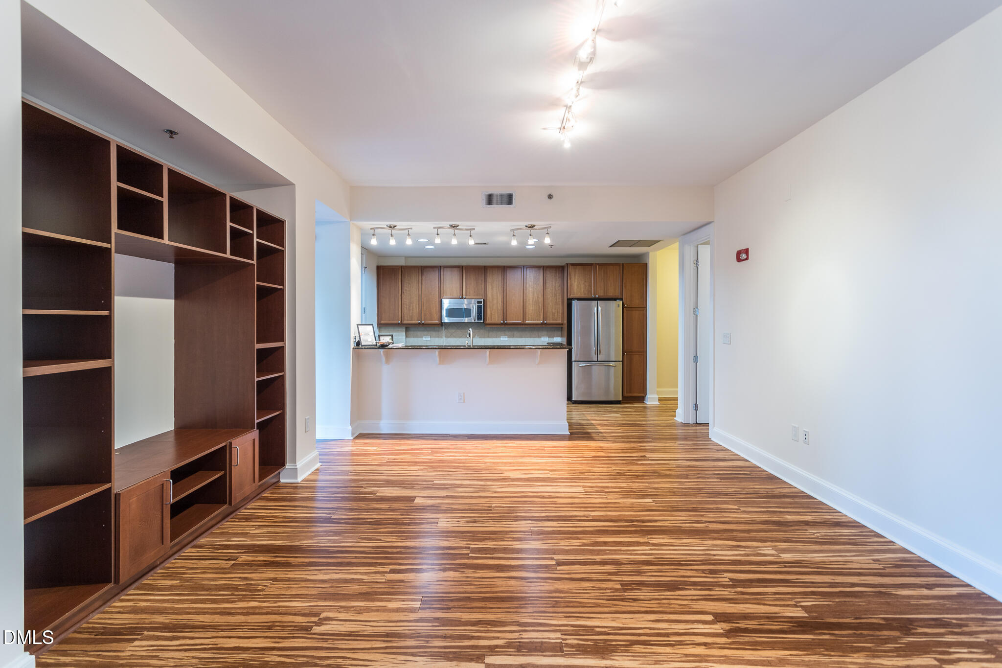 618 North Boylan Avenue, Unit 528 Raleigh, NC 27603 - Photo 2 of 21 2 618 N Boylan Ave Int Unit 528 mls