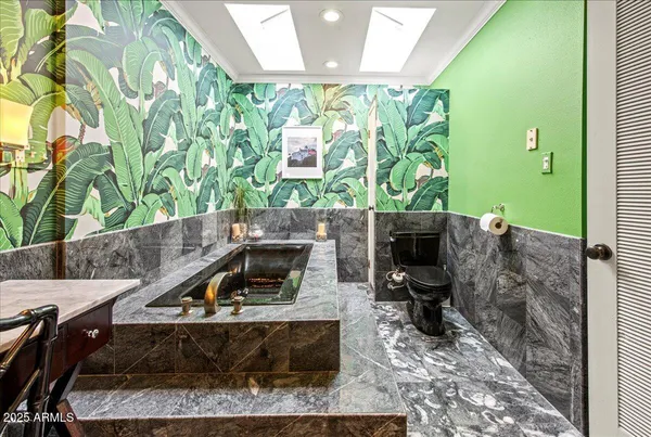 $1,895,000 | 4721 East Calle Redonda, Phoenix, AZ 85018