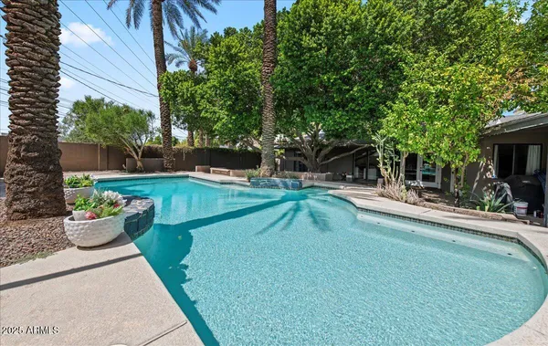 $1,895,000 | 4721 East Calle Redonda, Phoenix, AZ 85018