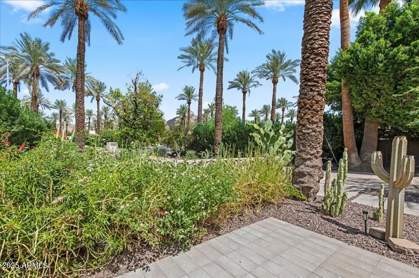 $1,895,000 | 4721 East Calle Redonda, Phoenix, AZ 85018