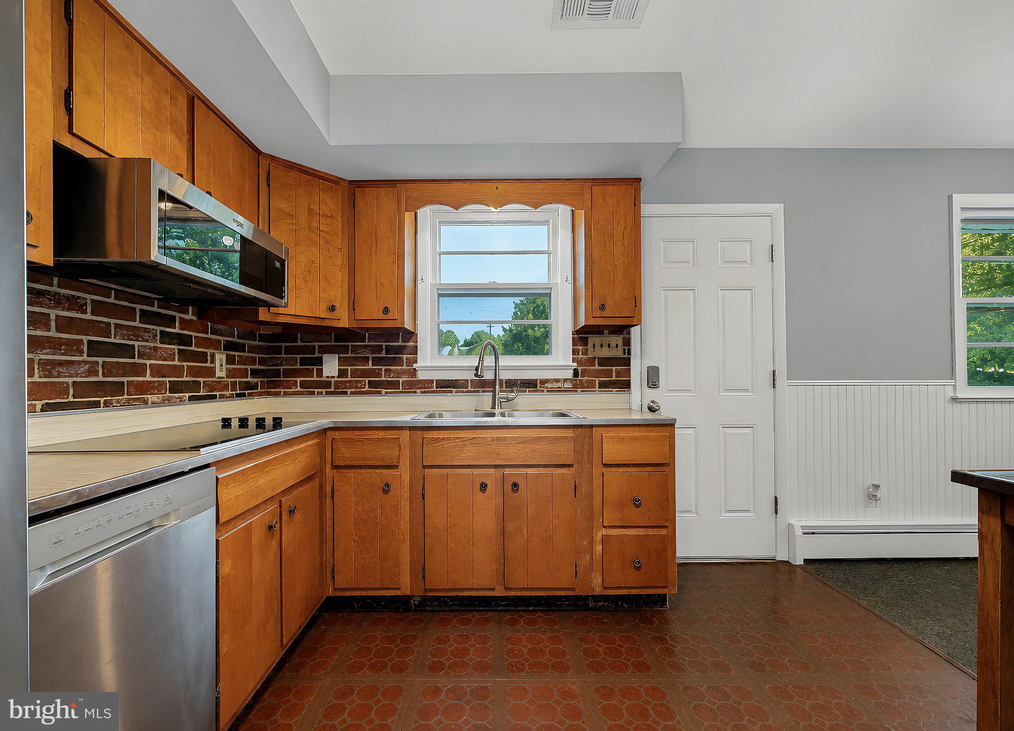 9814 Old Solomons Island Road Owings, MD 20736 - Photo 17 of 72 Gallery Image 17