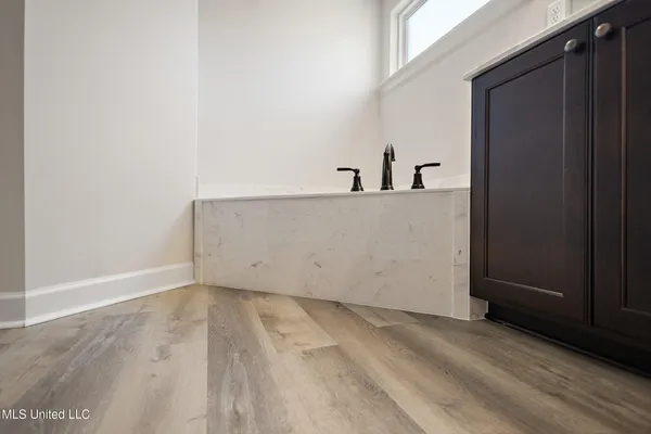 $306,900 | 6390 Jameson Cove, Walls, MS 38680