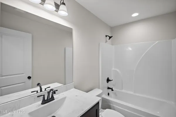 $306,900 | 6390 Jameson Cove, Walls, MS 38680