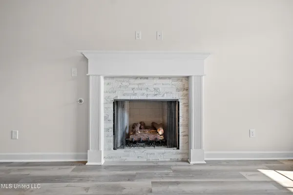 $306,900 | 6390 Jameson Cove, Walls, MS 38680