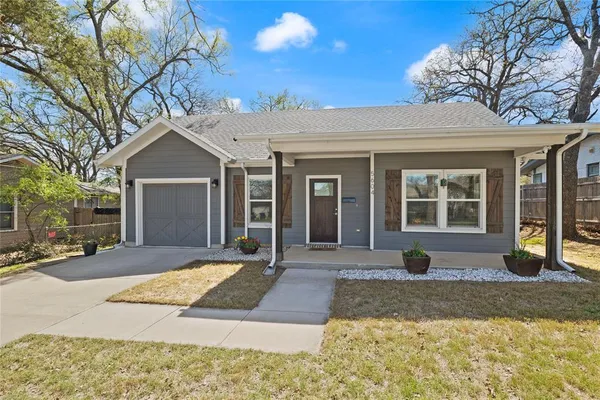 $295,500 | 5604 Wainwright Drive, Fort Worth, TX 76112
