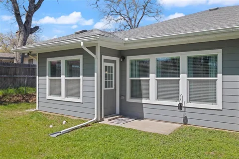 $295,500 | 5604 Wainwright Drive, Fort Worth, TX 76112