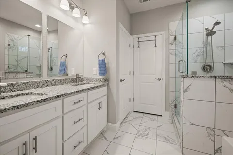 $295,500 | 5604 Wainwright Drive, Fort Worth, TX 76112