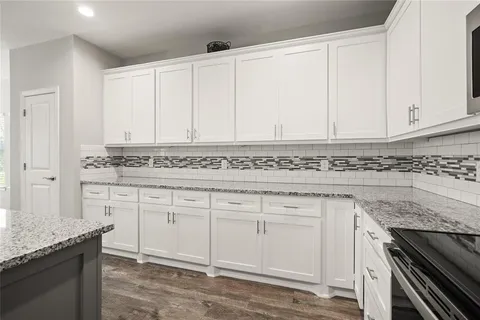 $295,500 | 5604 Wainwright Drive, Fort Worth, TX 76112