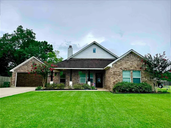 $269,000 | 3230 Michelle Avenue, Vidor, TX 77662
