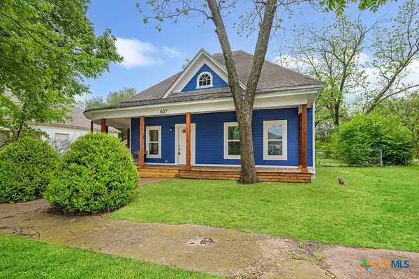 $295,000 | 607 West 3rd Street, Eddy, TX 76524