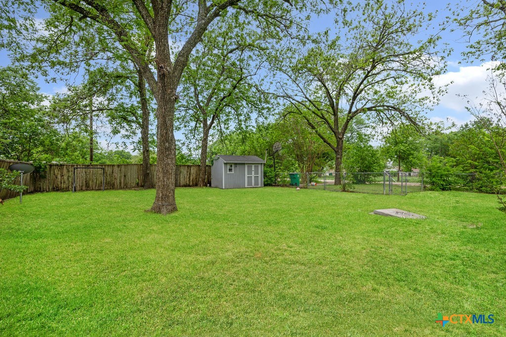 607 West 3rd Street Eddy, TX 76524 - Photo 24 of 25