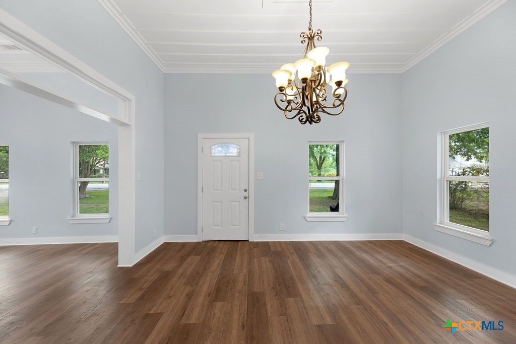 607 West 3rd Street Eddy, TX 76524 - Photo 5 of 25